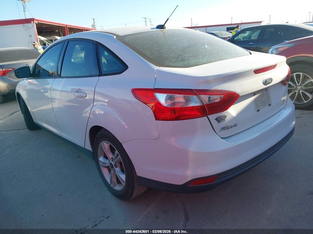 Ford FOCUS SE 2014 1FADP3F23EL439826 Image 3
