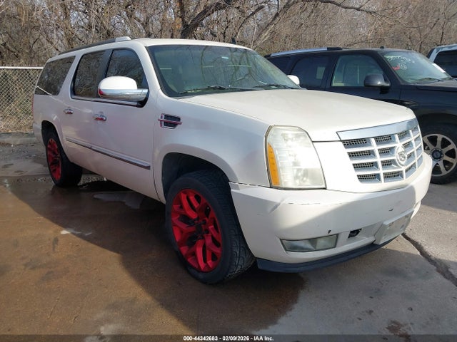 2008 CADILLAC ESCALADE ESV 1GYFK66818R261787