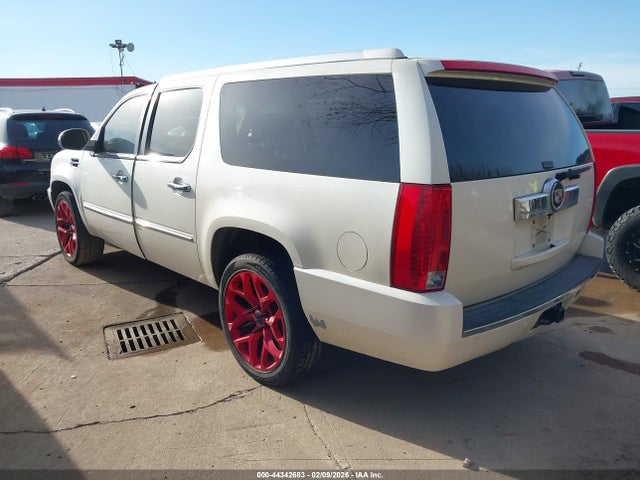 2008 CADILLAC ESCALADE ESV 1GYFK66818R261787 Photo 2