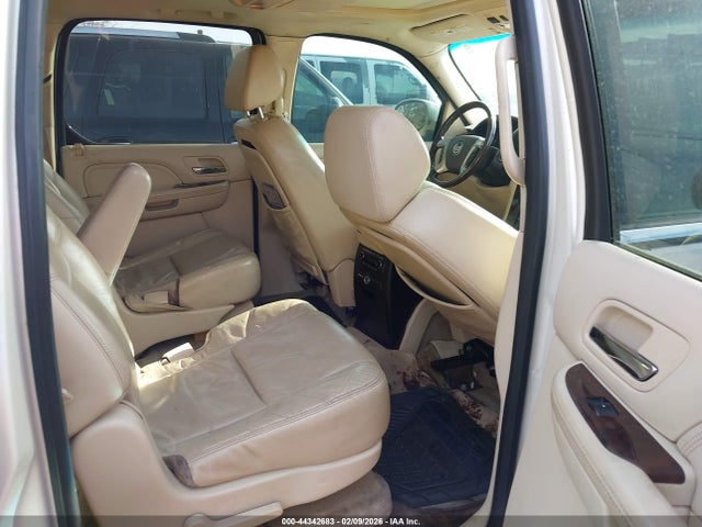 2008 CADILLAC ESCALADE ESV 1GYFK66818R261787 Photo 7