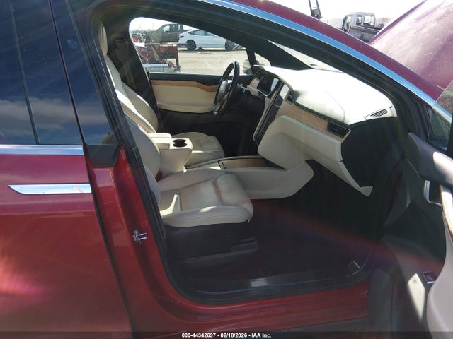 2020 TESLA MODEL X 5YJXCBE27LF236937 Photo 4