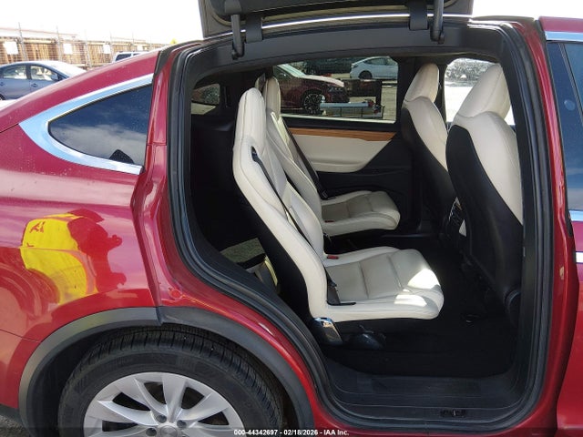 2020 TESLA MODEL X 5YJXCBE27LF236937 Photo 7