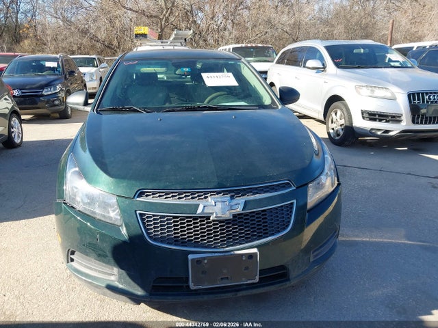 1G1PA5SG5E7202505 Chevrolet Cruze Ls Auto