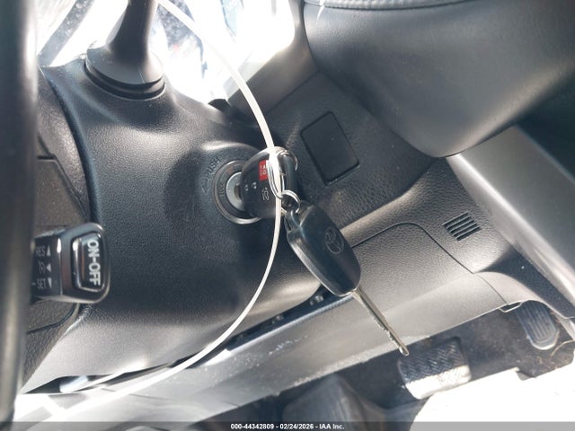 Toyota Rav4 Xle 2016 JTMRFREV3GJ076086 Image 11