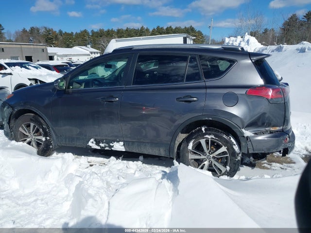 Toyota Rav4 Xle 2016 JTMRFREV3GJ076086 Image 14