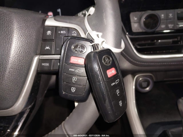 2024 TOYOTA GRAND HIGHLANDER 5TDAAAB52RS054894 Photo 10
