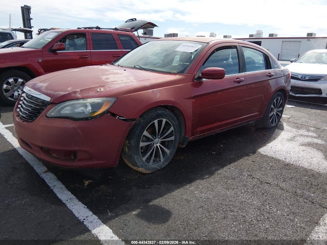 2013 CHRYSLER 200 1C3CCBBG3DN737989 Photo 1