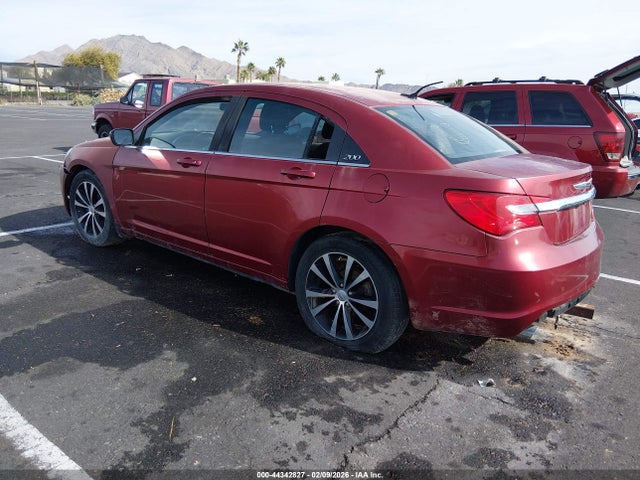 2013 CHRYSLER 200 1C3CCBBG3DN737989 Photo 2