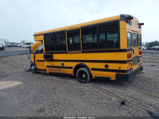 2013 CHEVROLET EXPRESS CUTAWAY 1GB3G3BL2D1171189 Photo 2
