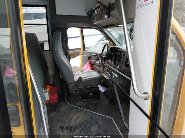 2013 CHEVROLET EXPRESS CUTAWAY 1GB3G3BL2D1171189 Photo 4