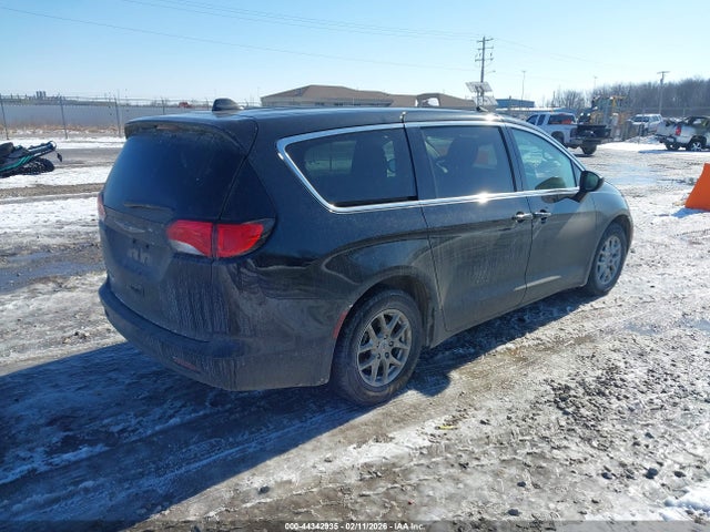 2024 CHRYSLER VOYAGER 2C4RC1CG9RR101327 Photo 3
