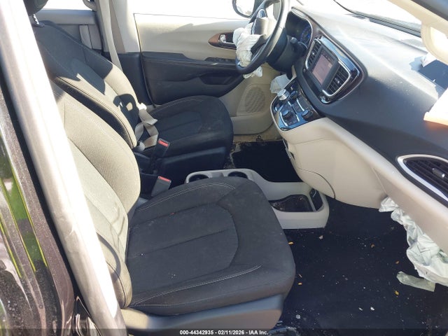 2024 CHRYSLER VOYAGER 2C4RC1CG9RR101327 Photo 4