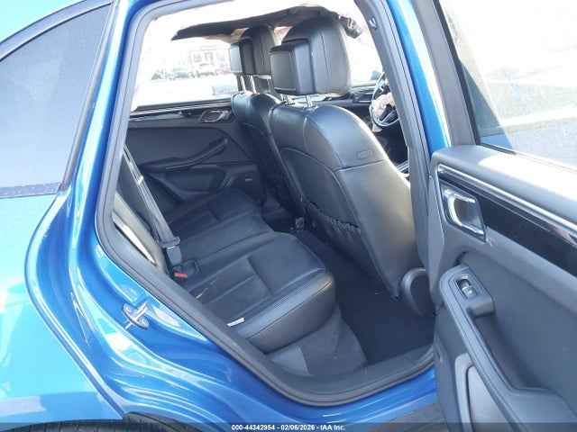 2018 PORSCHE MACAN WP1AA2A58JLB02409 Photo 7