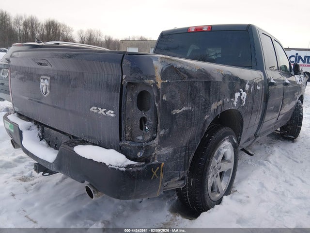 44342961 :رقم المزاد ، 1C6RR7FT7JS187855 vin ، 2018 Ram 1500 Express  4x4 6'4 Box مزاد بيع