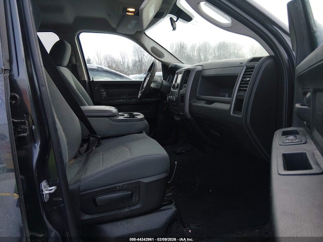 44342961 :رقم المزاد ، 1C6RR7FT7JS187855 vin ، 2018 Ram 1500 Express  4x4 6'4 Box مزاد بيع