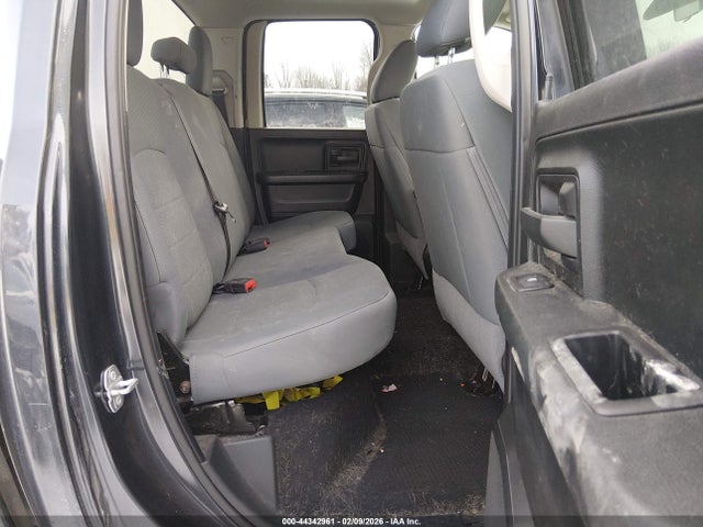 44342961 :رقم المزاد ، 1C6RR7FT7JS187855 vin ، 2018 Ram 1500 Express  4x4 6'4 Box مزاد بيع