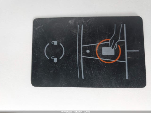 2024 TESLA MODEL Y 7SAYGDEE1RA260402 Photo 10