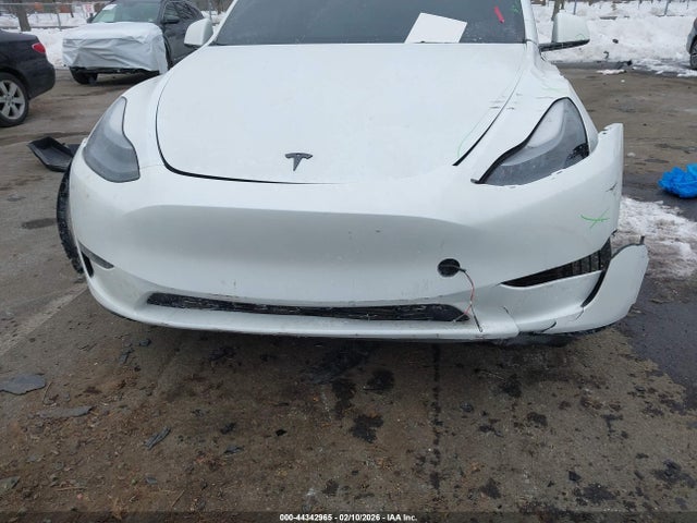 2024 TESLA MODEL Y 7SAYGDEE1RA260402 Photo 5