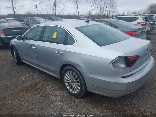 Aukcja sprzedaży 2017 Volkswagen Passat 1.8t Se, vin: 1VWBT7A32HC077039, numer aukcji: 44343020