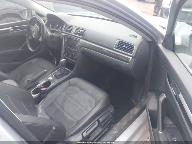 Aukcja sprzedaży 2017 Volkswagen Passat 1.8t Se, vin: 1VWBT7A32HC077039, numer aukcji: 44343020
