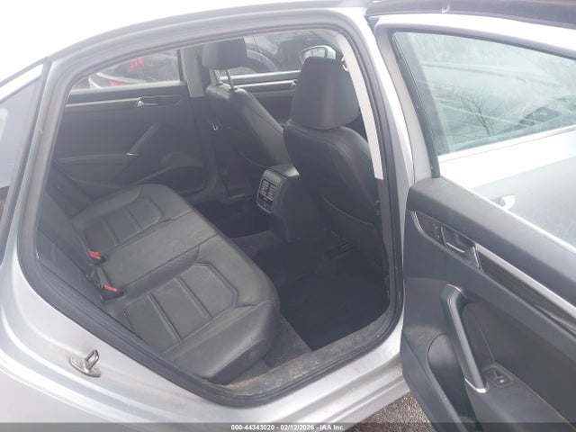Aukcja sprzedaży 2017 Volkswagen Passat 1.8t Se, vin: 1VWBT7A32HC077039, numer aukcji: 44343020