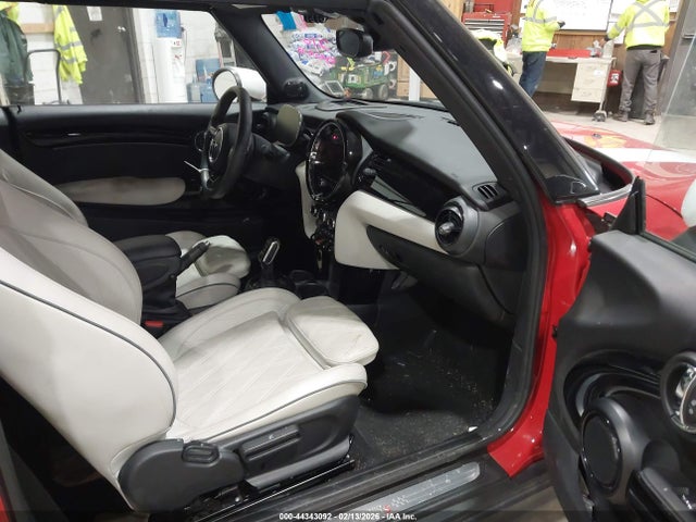 2023 MINI CONVERTIBLE WMW43DL06P3P43859 Photo 4