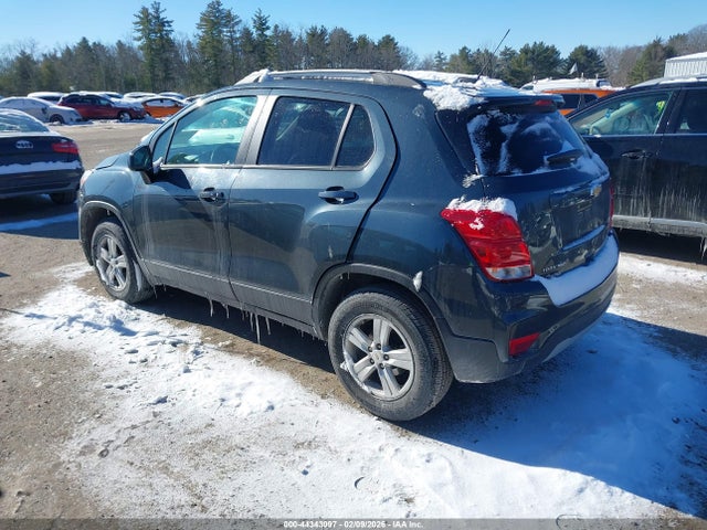 2021 CHEVROLET TRAX KL7CJPSB3MB332877 Photo 2