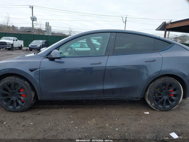 5YJYGDEE1MF108127 Tesla Model Y Long Range Dual Motor All-wheel Drive