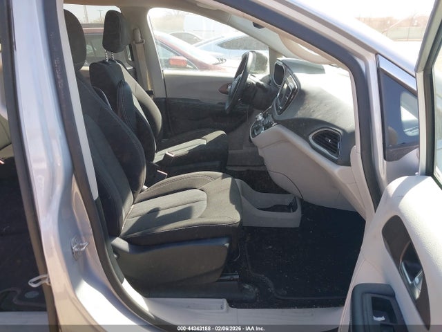 2023 CHRYSLER VOYAGER 2C4RC1CG3PR608009 Photo 4