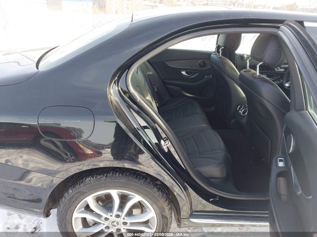 44343193 :رقم المزاد ، 55SWF4KB6HU206711 vin ، 2017 Mercedes-benz C 300 4matic/luxury 4matic/sport 4matic مزاد بيع