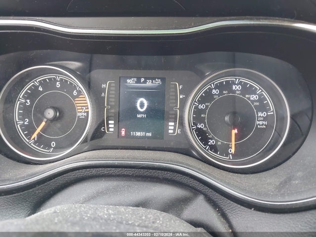 44343203 :رقم المزاد ، 1C4PJLCB0KD134383 vin ، 2019 Jeep Cherokee Latitude Fwd مزاد بيع