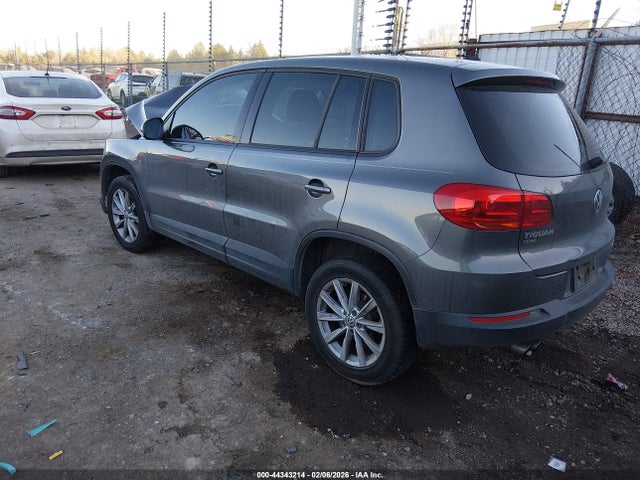2017 Volkswagen Tiguan 2.0t/2.0t S მანქანა იყიდება აუქციონზე, vin: WVGAV7AX6HK049256, აუქციონის ნომერი: 44343214