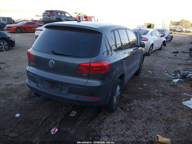 2017 Volkswagen Tiguan 2.0t/2.0t S მანქანა იყიდება აუქციონზე, vin: WVGAV7AX6HK049256, აუქციონის ნომერი: 44343214