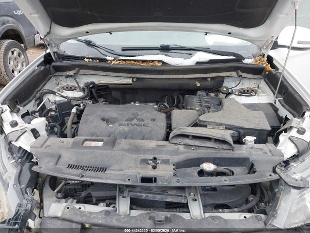 44343230 :رقم المزاد ، JA4AD3A33LZ042417 vin ، 2020 Mitsubishi Outlander Se 2.4 مزاد بيع