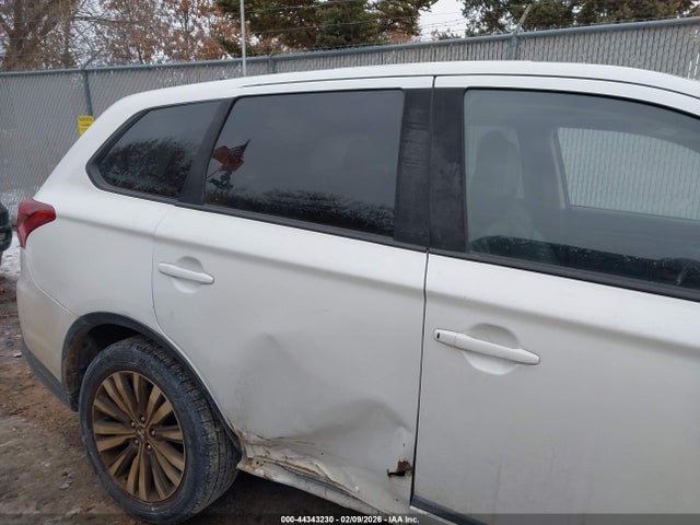 44343230 :رقم المزاد ، JA4AD3A33LZ042417 vin ، 2020 Mitsubishi Outlander Se 2.4 مزاد بيع