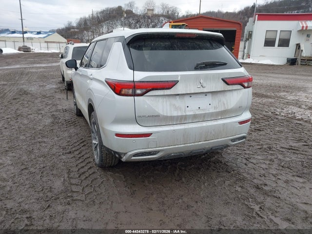 2023 MITSUBISHI OUTLANDER JA4J4UA81PZ011741 Photo 2