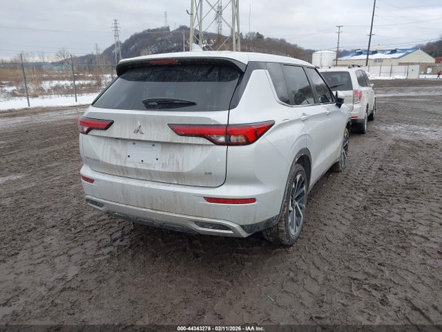 2023 MITSUBISHI OUTLANDER JA4J4UA81PZ011741 Photo 3