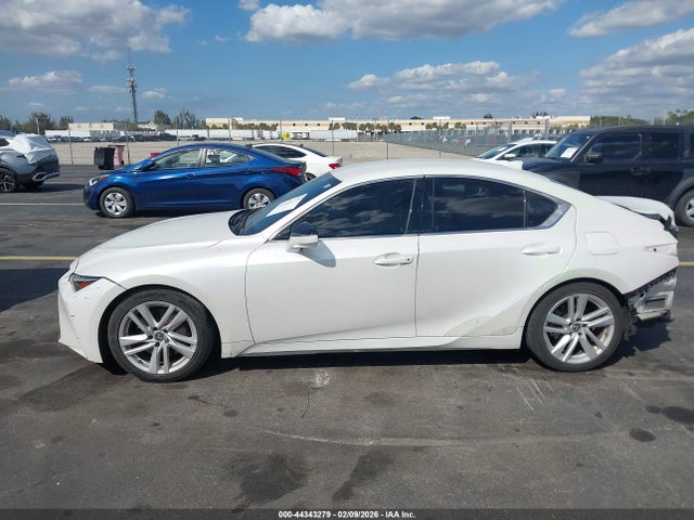44343279 :رقم المزاد ، JTHAA1D26M5112893 vin ، 2021 Lexus Is 300 مزاد بيع
