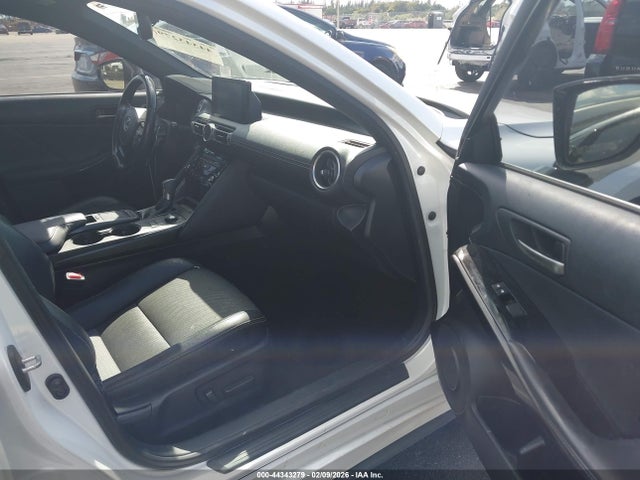 2021 LEXUS IS 300 JTHAA1D26M5112893 Photo 4
