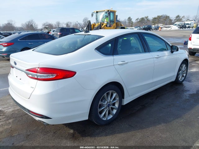 3FA6P0H75HR383412 Ford FUSION SE