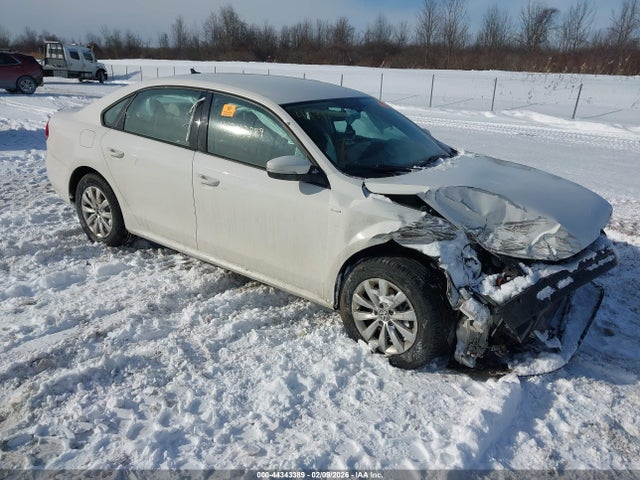 2014 VOLKSWAGEN PASSAT 1VWAT7A30EC111518