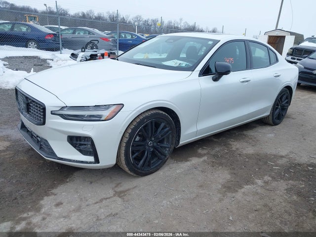 2023 VOLVO S60 7JRL12TT0PG238249 Photo 1