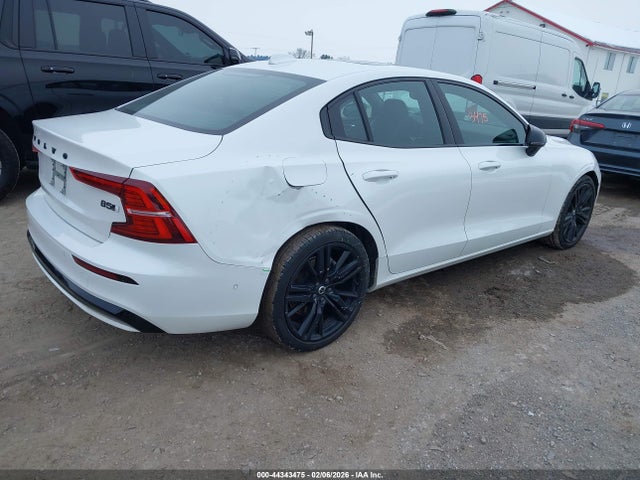 2023 VOLVO S60 7JRL12TT0PG238249 Photo 3