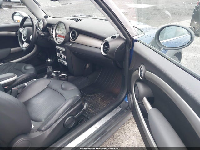 2009 MINI COOPER S WMWMF73589TT94677 Photo 4