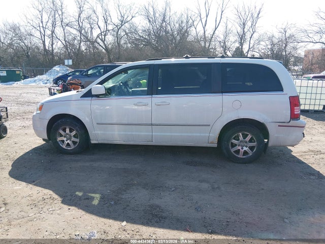 Продажа на аукционе авто 2009 Chrysler Town & Country Touring, vin: 2A8HR54199R534053, номер лота: 44343623