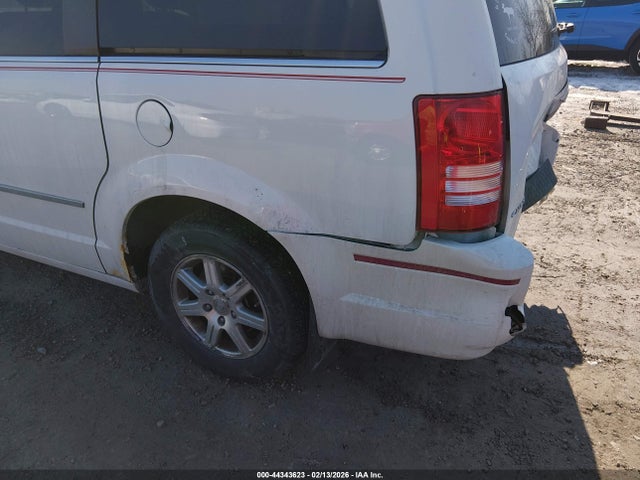 Продажа на аукционе авто 2009 Chrysler Town & Country Touring, vin: 2A8HR54199R534053, номер лота: 44343623