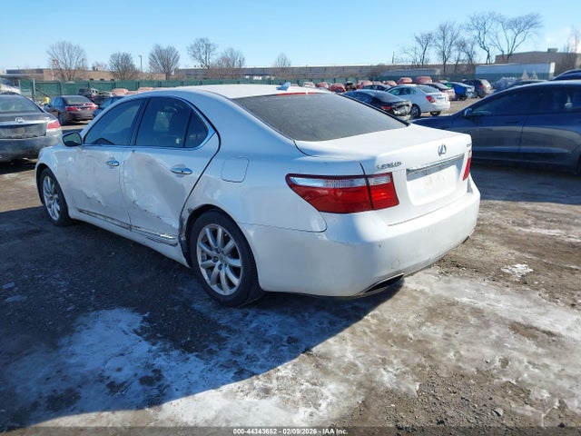 2007 LEXUS LS 460 JTHBL46F975039667 Photo 2