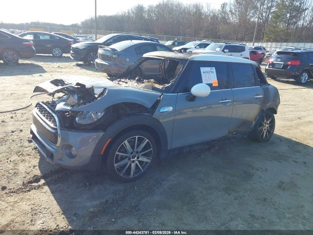 2018 MINI HARDTOP WMWXU3C56J2F51714 Photo 1