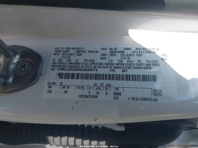 1FMCU9G69NUB08676 Ford ESCAPE SE
