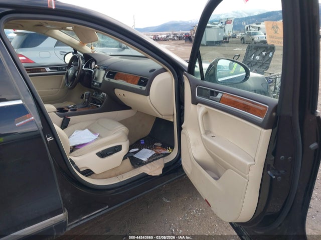 44343865 :رقم المزاد ، WVGEF9BP6DD010528 vin ، 2013 Volkswagen Touareg Vr6 Lux مزاد بيع
